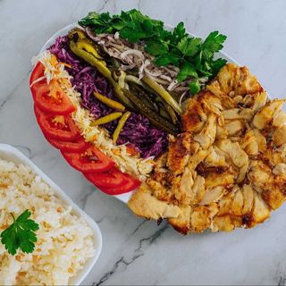 Farfurie pui cu orez mare