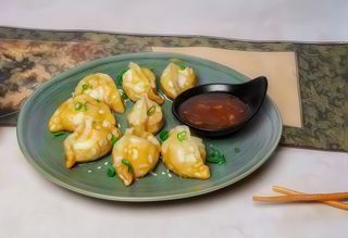 Colțunași cu ciuperci și varză cu sos chilli dulce