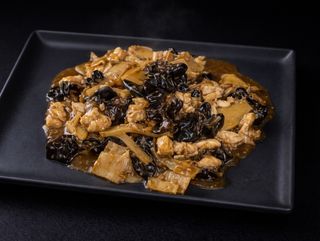 Piept de curcan cu bambus, ciuperci urechi de lemn