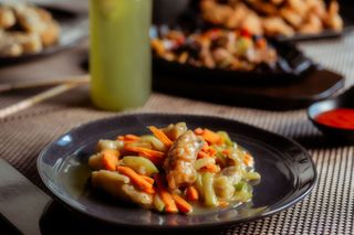 File de șalău în sos de lămâie