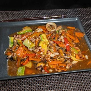 Fructe de mare în sos