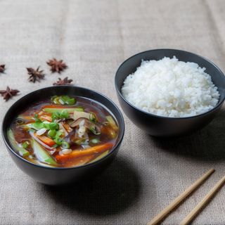 Ciorbă iute-acrișoară (pui sau porc)