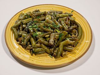 Fasole verde cu usturoi