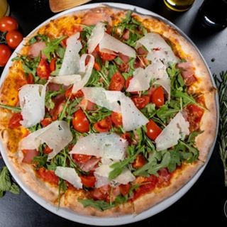 Pizza Crudo Gourmet