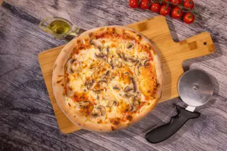 Pizza Prosciutto e Funghi mica