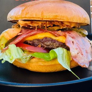 Burger Black Angus Special.