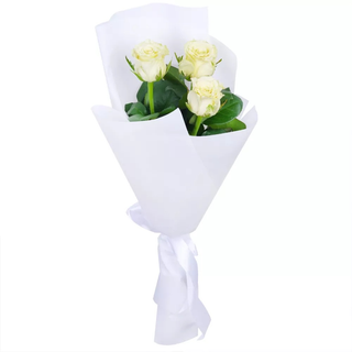 buchet cu 3 trandafiri albi