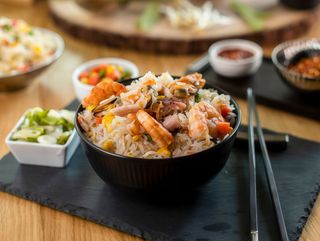 Orez cu fructe de mare