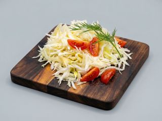 Salata de varza si rosii cherry