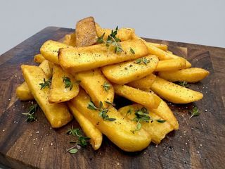 Cartofi prajiti rustici