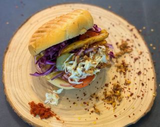 Sandwich suncă & cașcaval