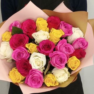 Trandafiri multicolori