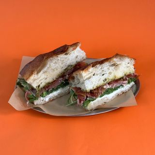 Panini cu Prosciutto