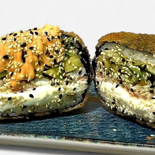 Burger cu Somon&Creveti