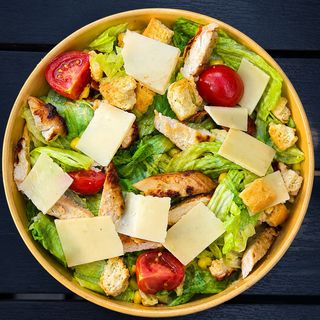 SALATĂ CAESAR