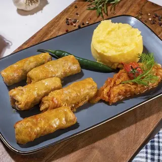 Sarmale cu mamaliga