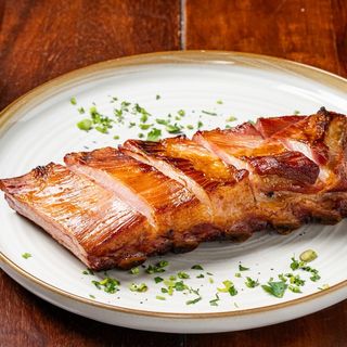 Coasta de porc BBQ la gratar