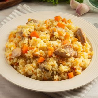 Tochitura de porc cu pilaf de orez