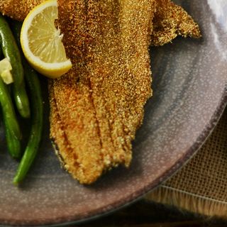 Merluciu in malai la tigaie