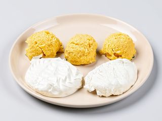 Mamaliguta cu branza si smantana