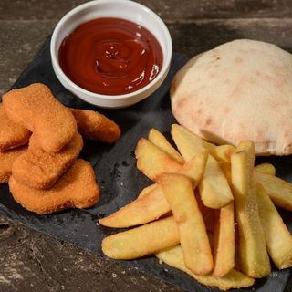 Meniu nuggets(kids)+cartofi prajiti