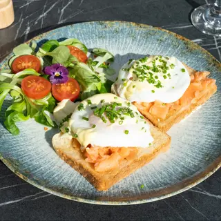 Smoked Salmon Toast