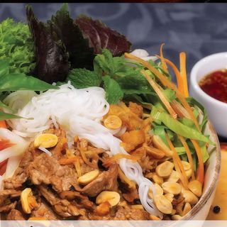 Bún bò Nam Bộ