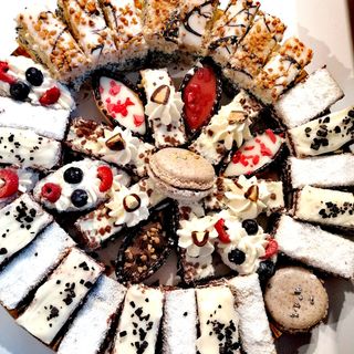 Prajituri de casa asortate