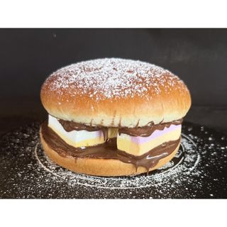 NUTELLA & MARSHMALLOW BURGER
