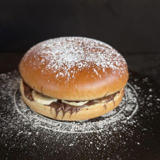 NUTELlA & BANANA BURGER