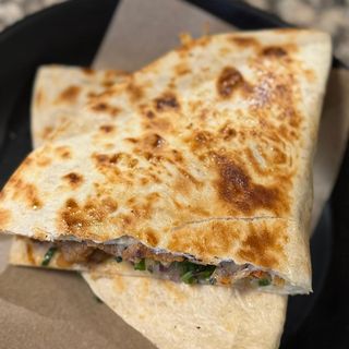 Quesadilla con Carne 