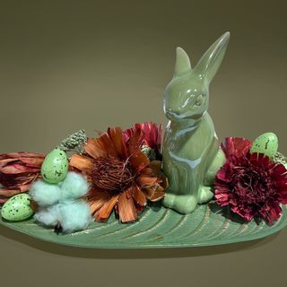 Aranjament de Paste cu iepuras de ceramica verde