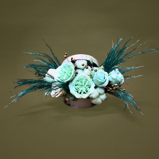 Aranjament cu flori de sapun turquoise