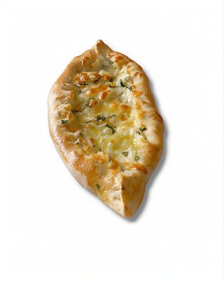 Pide cu branza (beyaz peynirli pide)