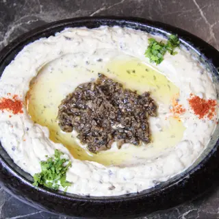 Hummus cu trufe