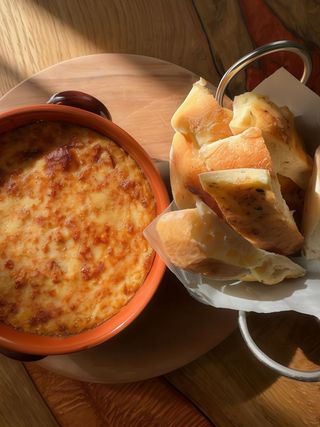 Crema de branza cu anghinare si pomodori secchi