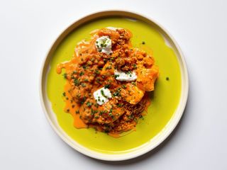 PACCHERI CU SALSICIA SI ARDEI COPT