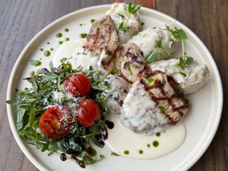 MUSCHIULET DE PORC CU SOS GORGONZOLA