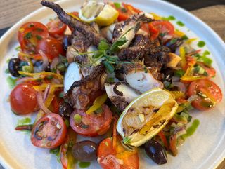 Salata Caracatita