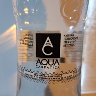 Apa Minerala Aqua Carpatica