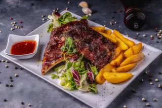 - Meniu Coaste de porc