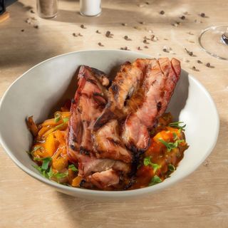 Ghiveci bănățean cu piept de porc