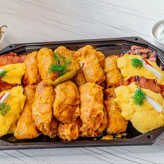 Platou Sarmale 16 bucati 1.5 KG