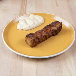 Mici cu muștar și pită