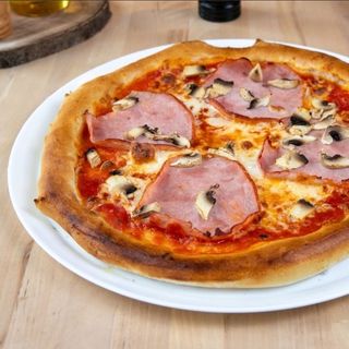 Pizza Prosciutto e Funghi