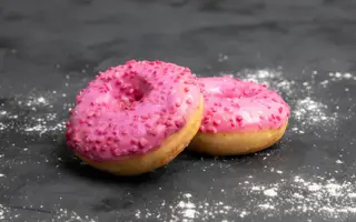 Donut cu umplutura de capsuni