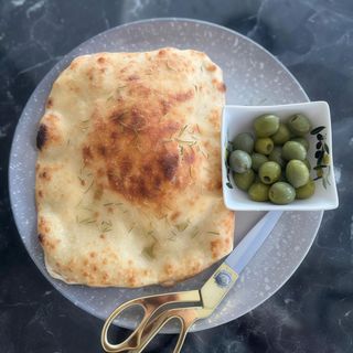 Focacia cu rozmarin, sare