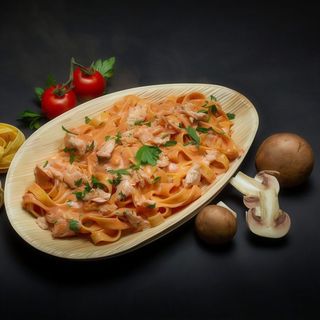 Tagliatele Somon in Sos Rose 520 Gr.