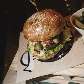 Vegan Burger & fries 