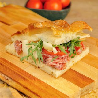 Focaccia Salame Milano